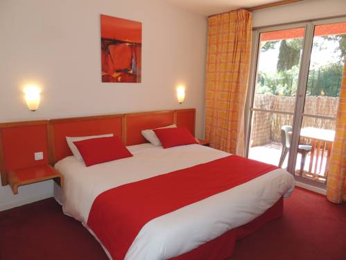 Imagen de la habitación del Hotel Tennis International. Foto 2