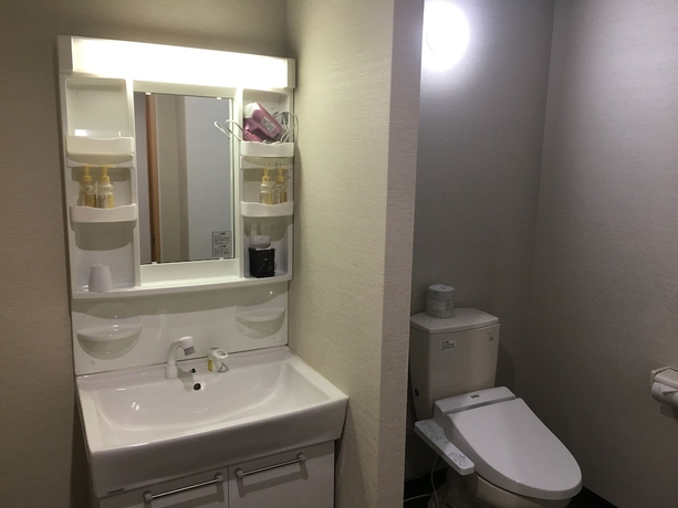 Imagen de la habitación del Hotel Tennoji Lagoon. Foto 7