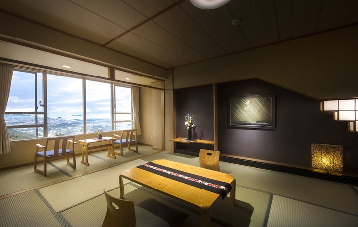 Imagen de la habitación del Hotel Tennomaru. Foto 3