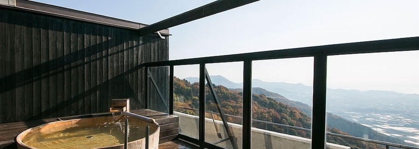 Imagen de la piscina del Hotel Tennomaru. Foto 19