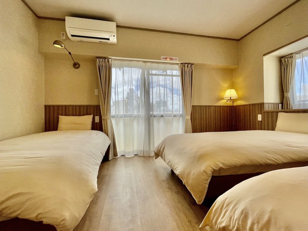 Imagen de la habitación del Hotel Tenshi-Kan Kumoji. Foto 15