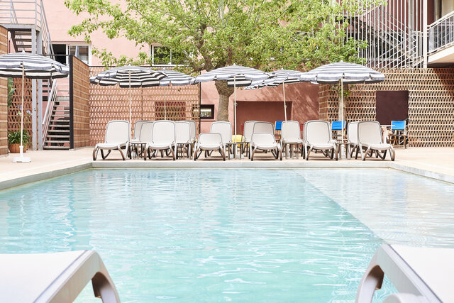 Imagen de la piscina del Hotel Tent Lloret De Mar. Foto 15