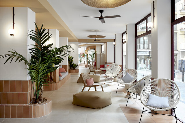 Imagen de los interiores del Hotel Tent Lloret De Mar. Foto 8