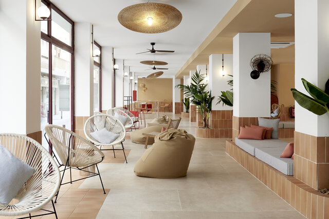 Imagen de los interiores del Hotel Tent Lloret De Mar. Foto 9