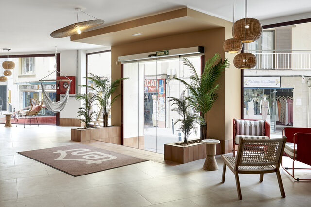 Imagen de los interiores del Hotel Tent Lloret De Mar. Foto 11