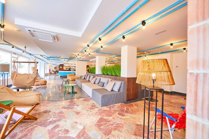 Imagen de los interiores del Hotel Tent Playa De Palma. Foto 6