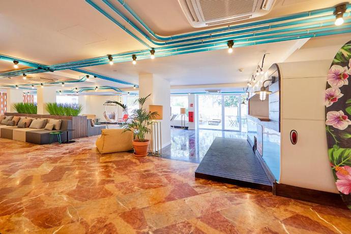 Imagen de los interiores del Hotel Tent Playa De Palma. Foto 8