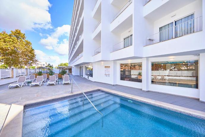 Imagen de la piscina del Hotel Tent Playa De Palma. Foto 9