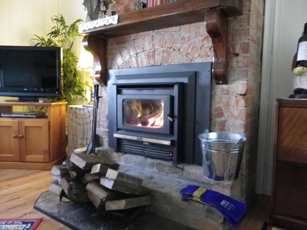 Imagen de los interiores del Hotel Tenterfield Cottage Holiday House. Foto 18