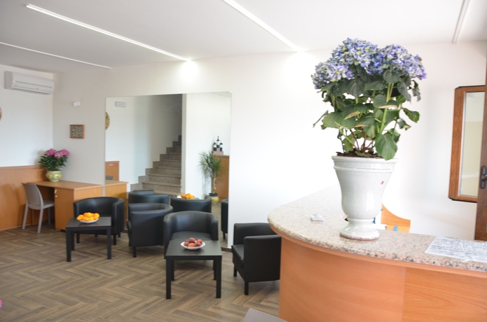 Imagen de los interiores del Hotel Tenuta Ciuri Country Resort. Foto 12
