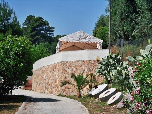 Imagen de los exteriores del Hotel Tenuta Molino Di Mare. Foto 11