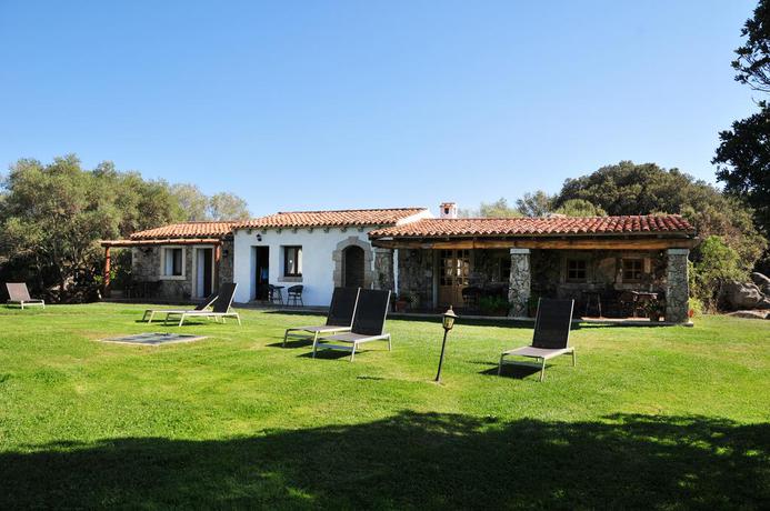 Imagen de los exteriores del Hotel Tenuta Pilastru. Foto 16