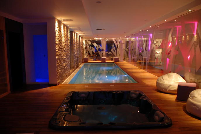 Imagen de la piscina del Hotel Tenuta Pilastru. Foto 18