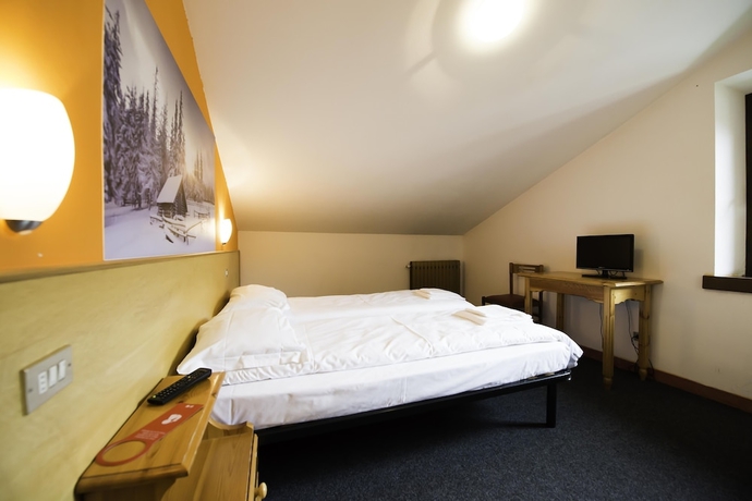 Imagen de la habitación del Hotel Teola. Foto 8