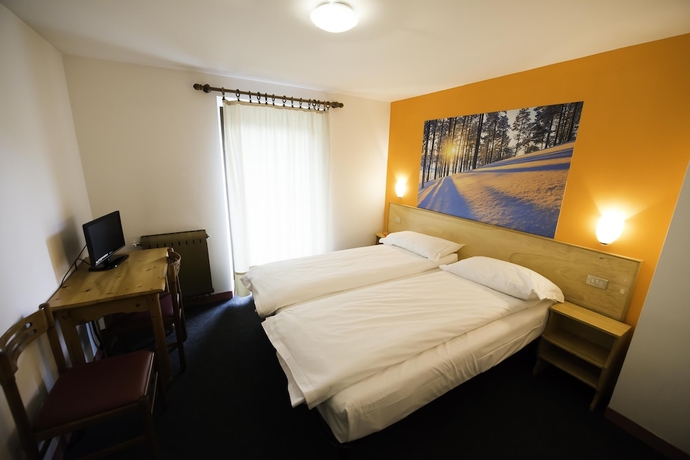 Imagen de la habitación del Hotel Teola. Foto 10