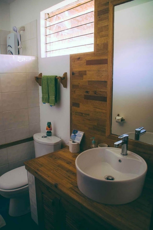 Imagen de la habitación del Hotel Tepanee Beach Resort. Foto 5