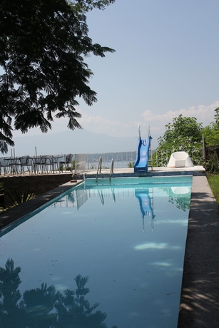 Imagen de la piscina del Hotel Teques Inn. Foto 19