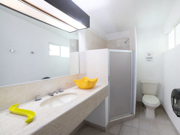 Imagen de la habitación del Hotel Teques Palace. Foto 5