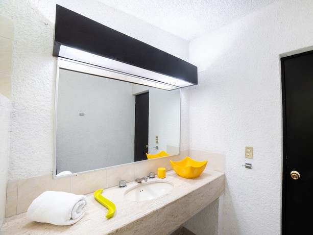 Imagen de la habitación del Hotel Teques Palace. Foto 8