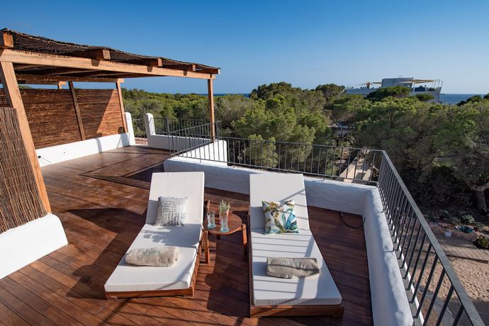 Imagen de los exteriores del Hotel Teranka. Foto 8