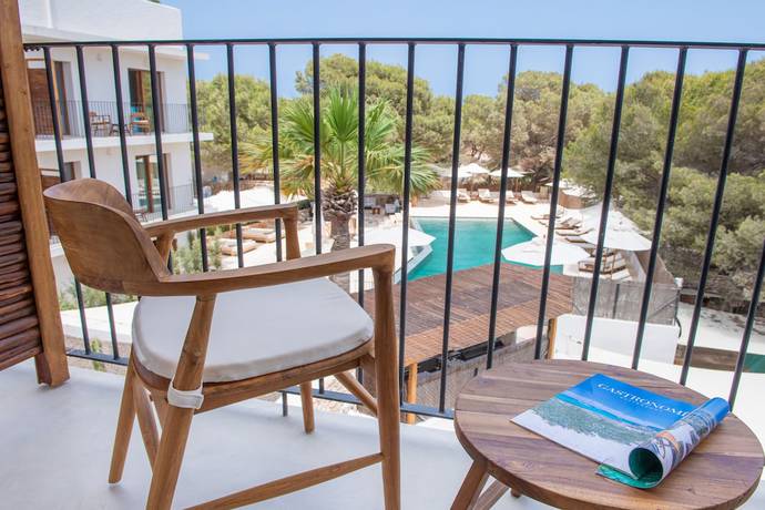 Imagen de los exteriores del Hotel Teranka. Foto 9