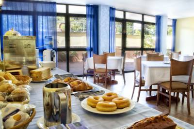 Imagen del bar/restaurante del Hotel Tereñes Costa. Foto 3