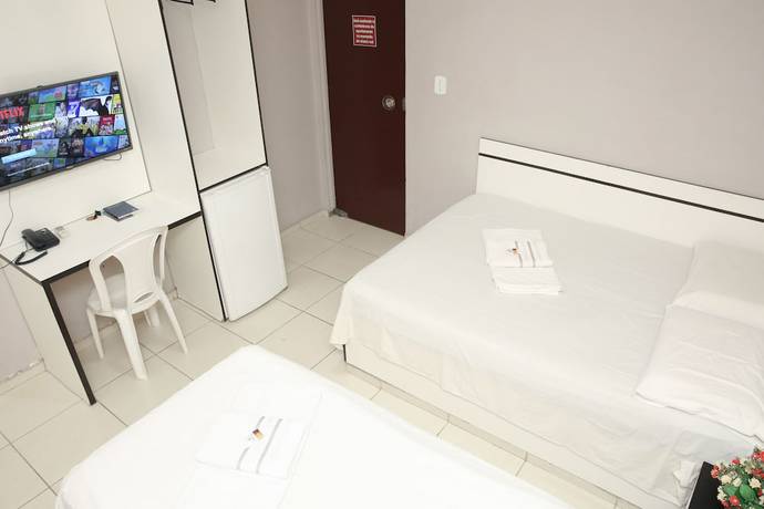 Imagen de la habitación del Hotel Teresina. Foto 17