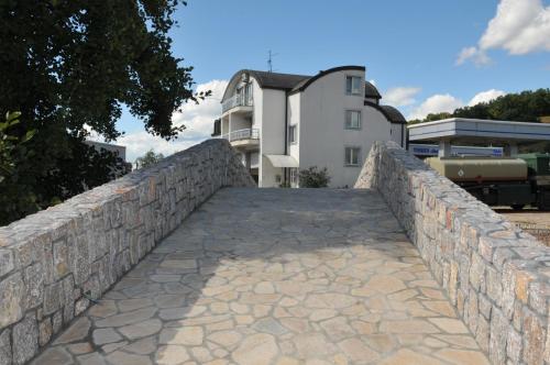 Imagen de los exteriores del Hotel Terex. Foto 16