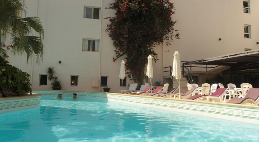 Imagen de la piscina del Hotel Termal Rio Hondo. Foto 11
