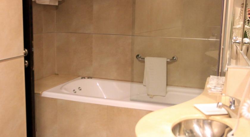 Imagen de la habitación del Hotel Termal Rio Hondo. Foto 5