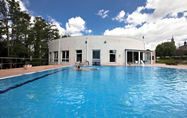Imagen de la piscina del Hotel Termas De Cuntis Castro Do Balneario. Foto 21