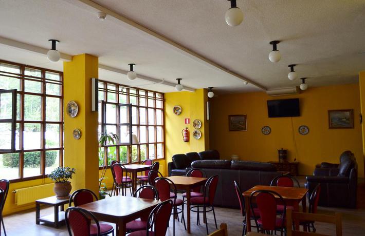 Imagen del bar/restaurante del Hotel Termas de Lierganes. Foto 5