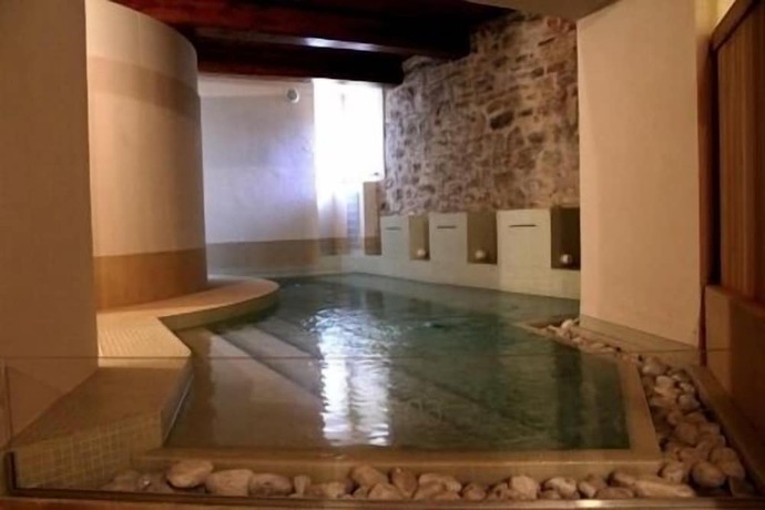 Imagen de la piscina del Hotel Terme Alessandra Gonzaga Spa. Foto 19