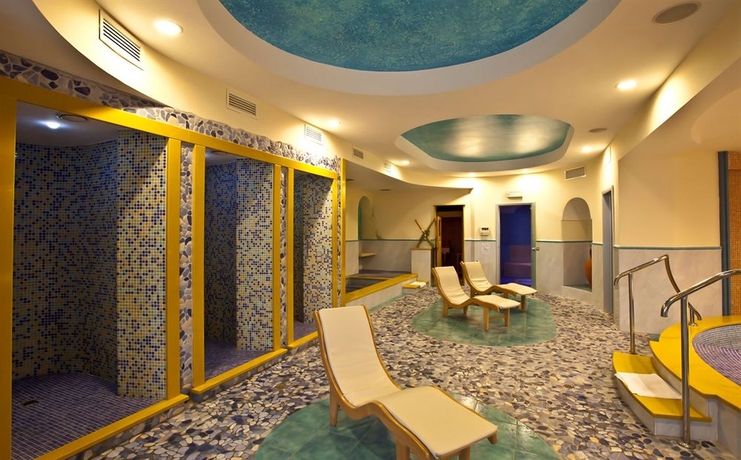 Imagen de la piscina del Hotel Terme Alexander. Foto 13