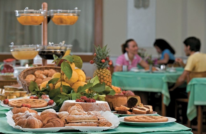 Imagen del bar/restaurante del Hotel Terme Alexander. Foto 2