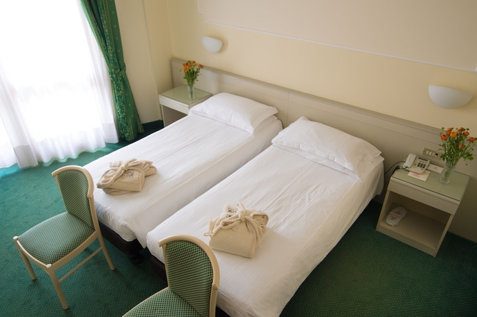 Imagen de la habitación del Hotel Terme Antoniano. Foto 5