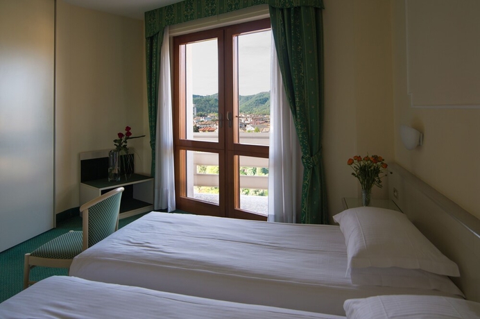 Imagen de la habitación del Hotel Terme Antoniano. Foto 9