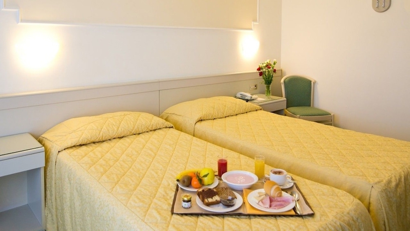 Imagen de la habitación del Hotel Terme Antoniano. Foto 15