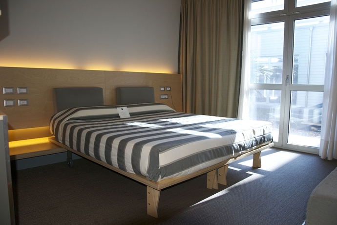 Imagen de la habitación del Hotel Terme Beach Resort. Foto 7