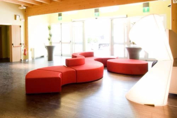 Imagen del bar/restaurante del Hotel Terme Beach Resort. Foto 4