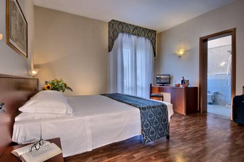 Imagen de la habitación del Hotel Terme Belsoggiorno. Foto 1