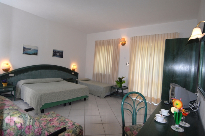 Imagen de la habitación del Hotel Terme Colella. Foto 7