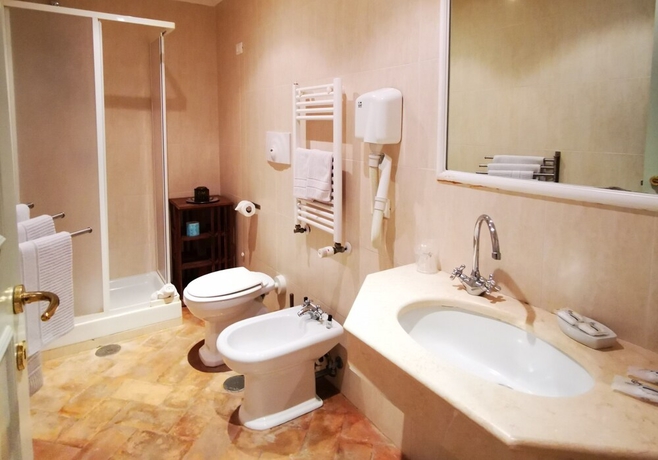 Imagen de la habitación del Hotel Terme Di Stigliano. Foto 13