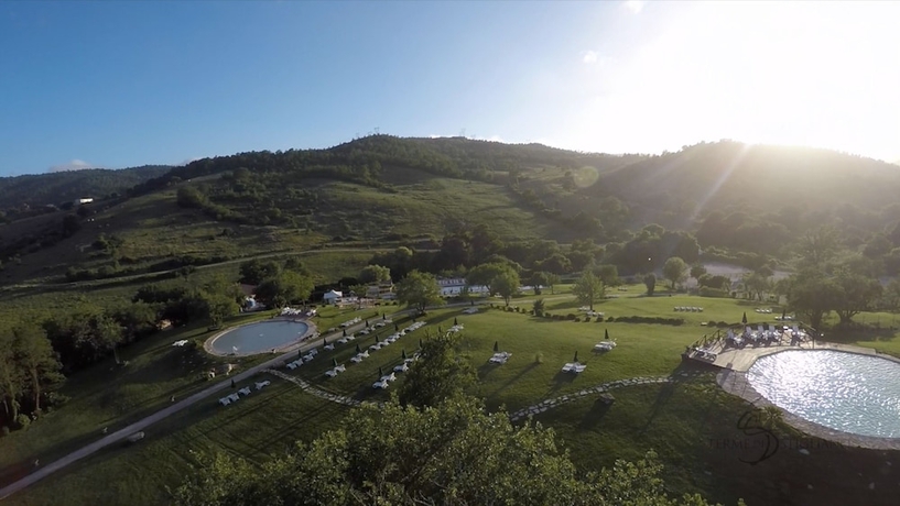 Imagen de la piscina del Hotel Terme Di Stigliano. Foto 17