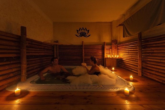 Imagen de la piscina del Hotel Terme Di Stigliano. Foto 19