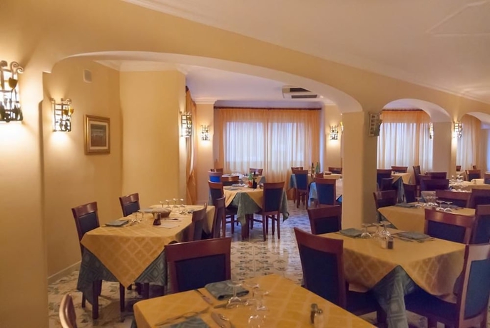 Imagen del bar/restaurante del Hotel Terme Fiola. Foto 2