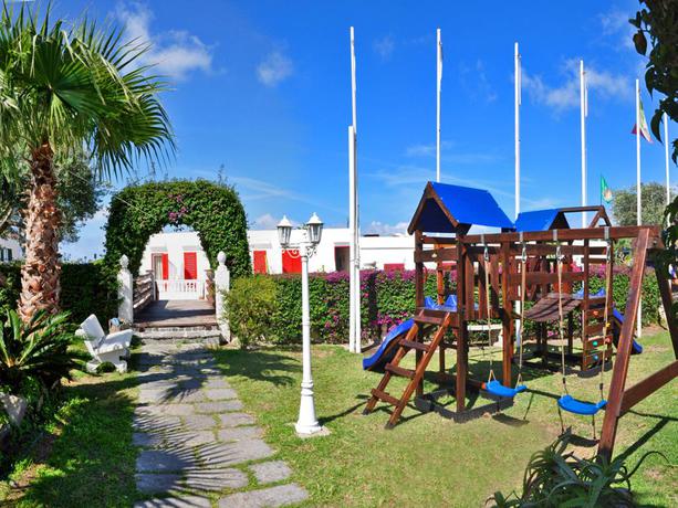 Imagen de los exteriores del Hotel Terme Galidon. Foto 5