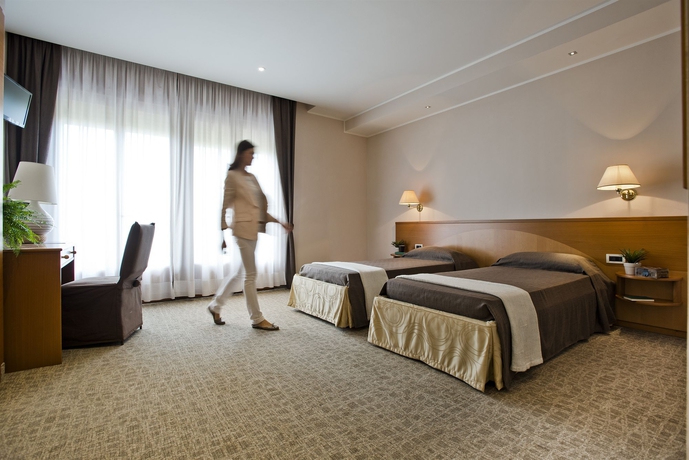 Imagen de los interiores del Hotel Terme Grand Torino. Foto 8