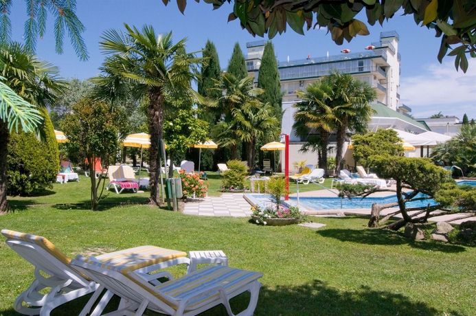 Imagen de los exteriores del Hotel Terme Grand Torino. Foto 6