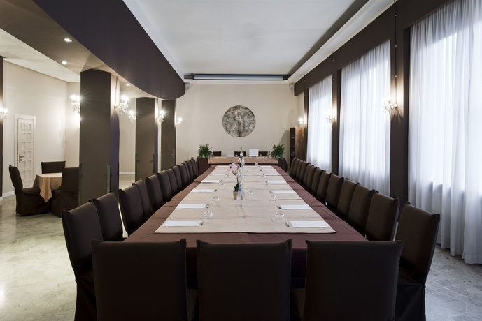 Imagen de los interiores del Hotel Terme Grand Torino. Foto 11